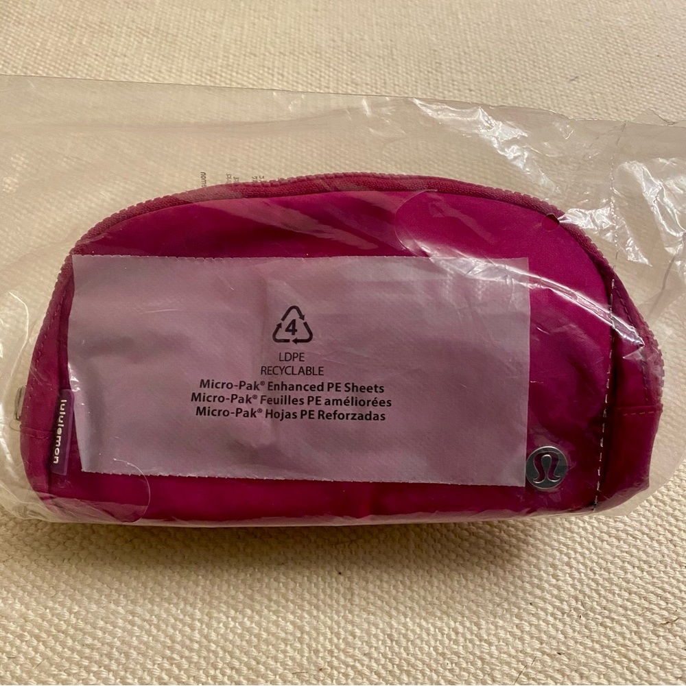 Lululemon Everywhere Belt Bag, Wild Berry